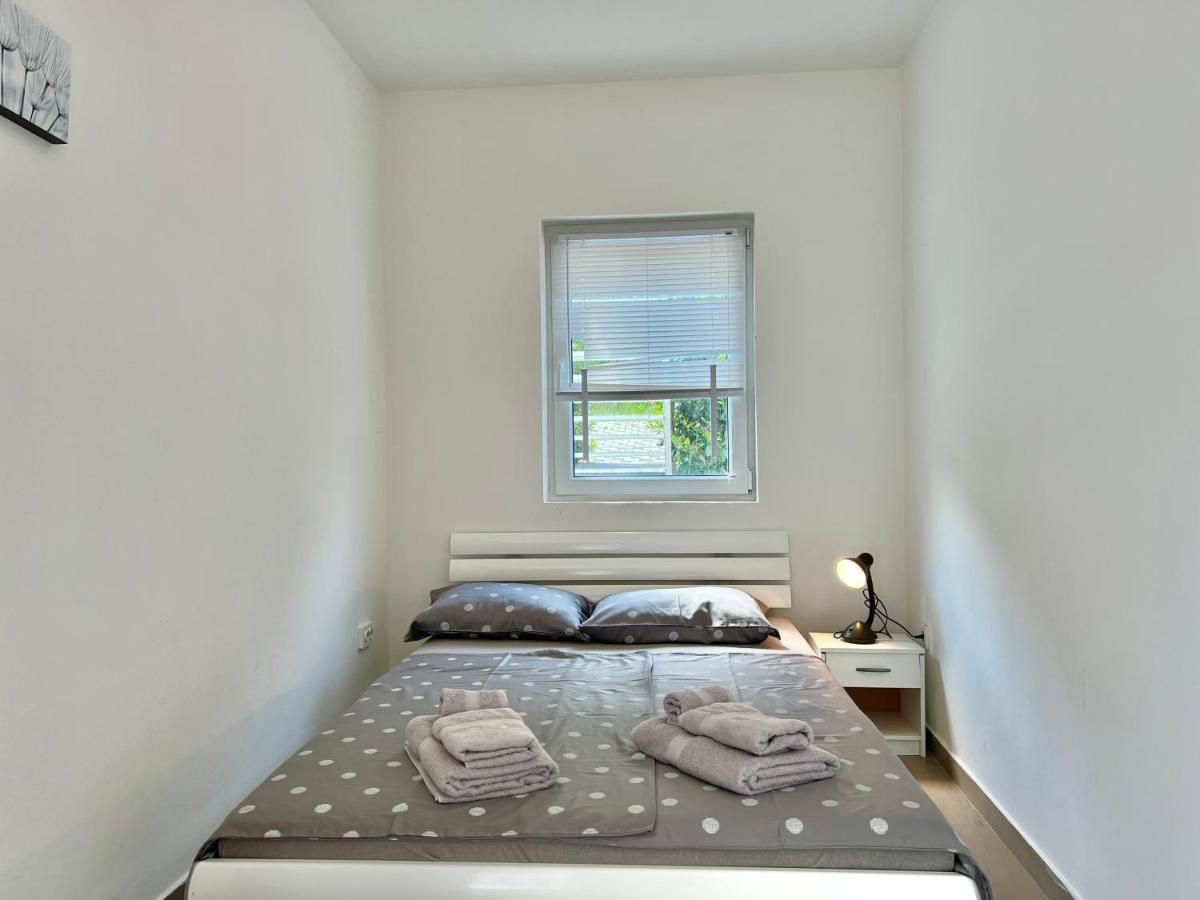 Apartman Velly Jadranovo Esterno foto