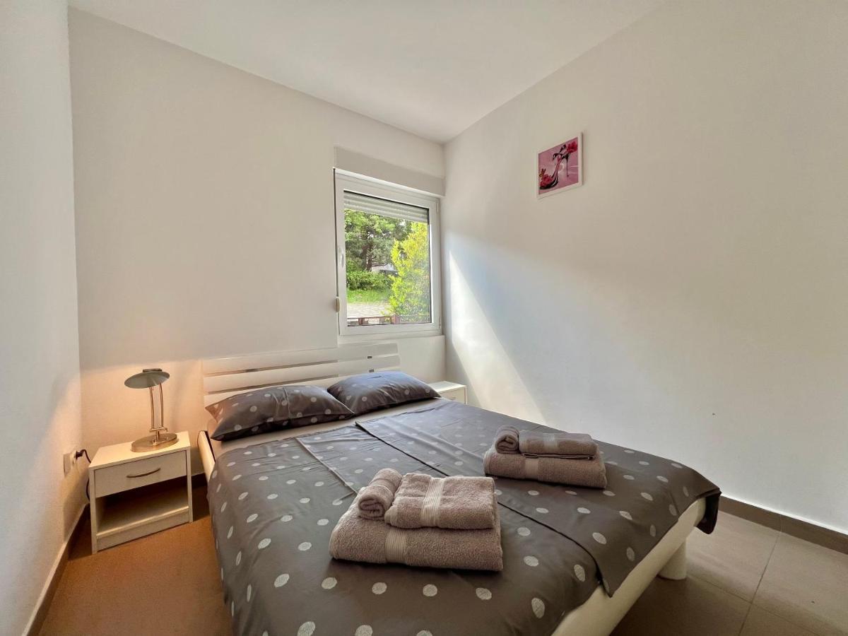 Apartman Velly Jadranovo Esterno foto